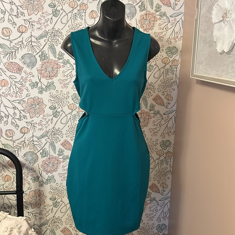 Women’s CHARLOTTE RUSSE Sleeveless Teal/Green Open Midriff Dress Sz S